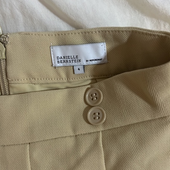 WHO WORE WHAT SKORT - Picture 2 of 4